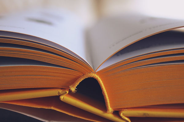 کتاب، انتشارات و تبلیغات